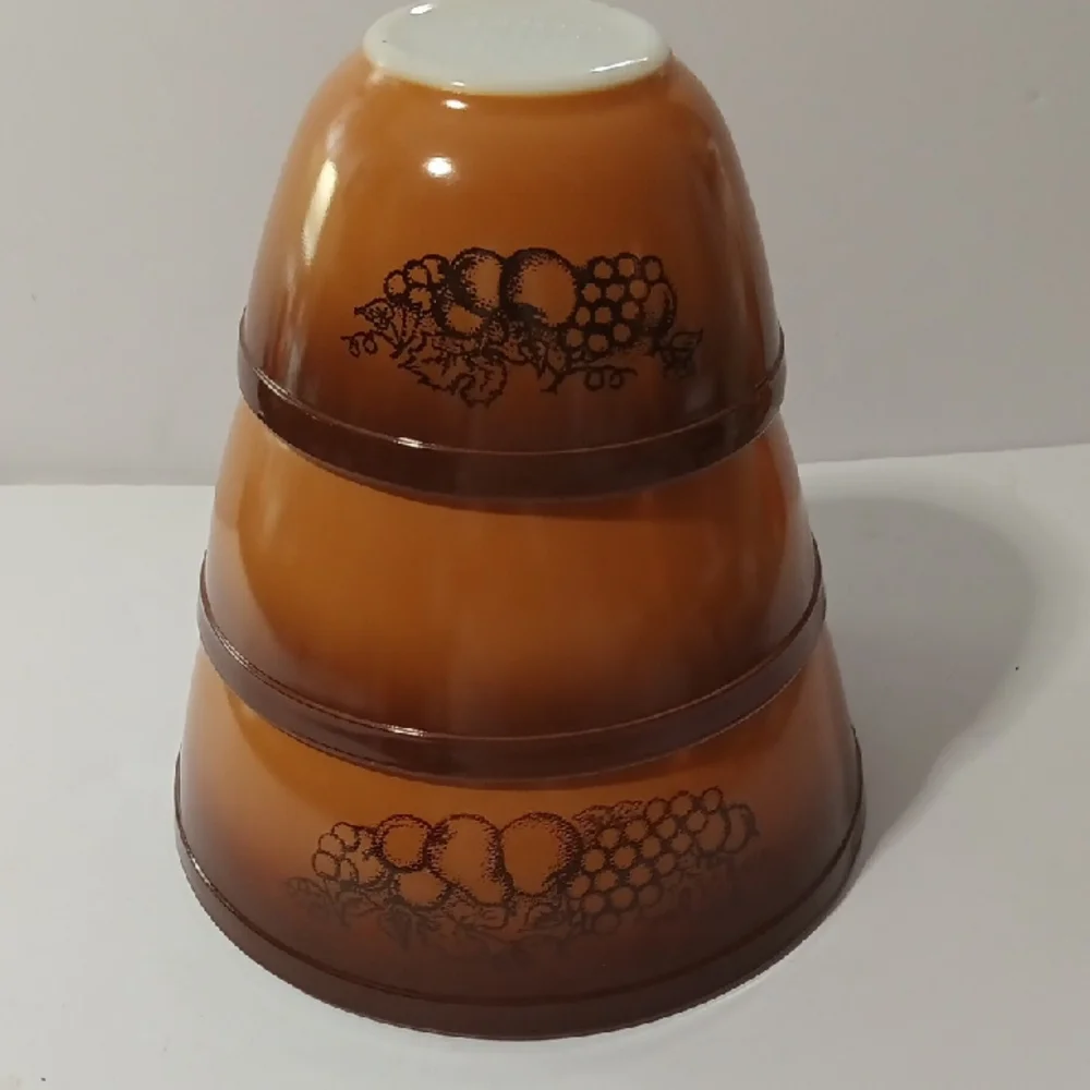 Pyrex Old Orchard Mixing Bowls with Fruit Design Set Of 3